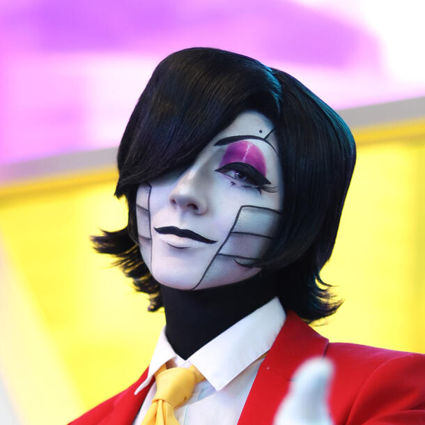 Keyo as Tenna
